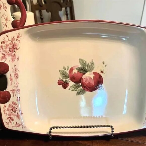 Pfaltzgraff Delicious | Set of Serving Trays | Nesting Platters - Picture 6 of 12